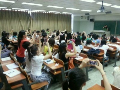 最后一节课划重点，跟新闻发布会差不多了。.jpg