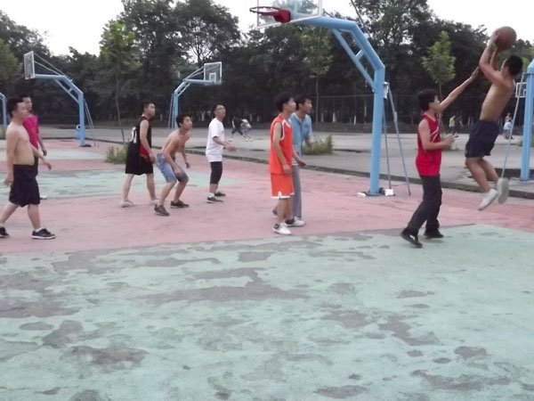 篮球比赛.jpg